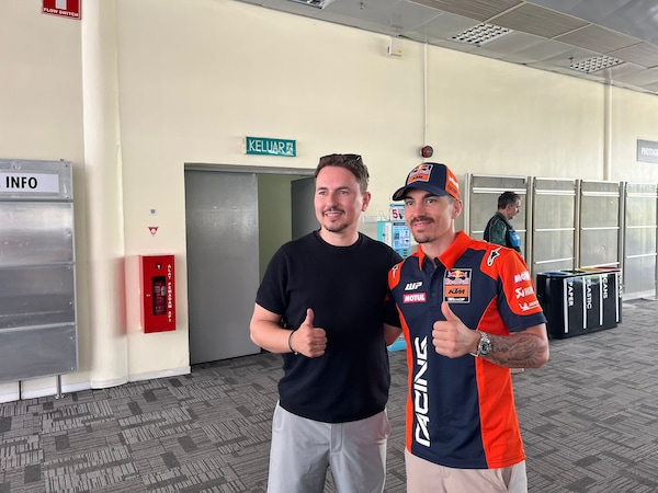 MotoGP, Lorenzo sulla Ducati: “Pensavo che Márquez avrebbe bloccato Acosta. Fossi Bagnaia...”