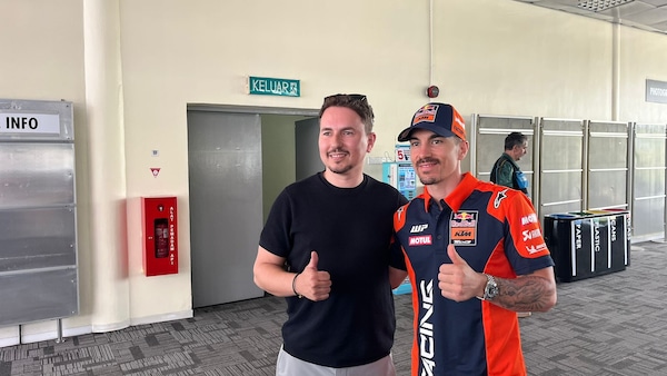 MotoGP, Lorenzo sulla Ducati: “Pensavo che Márquez avrebbe bloccato Acosta. Fossi Bagnaia...”
