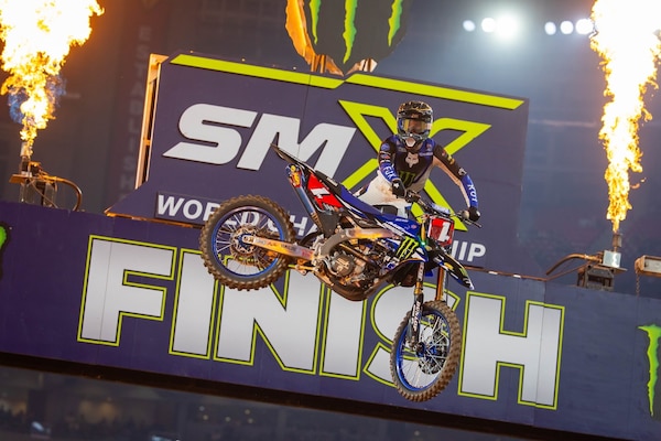 La 250SX: Deegan a Glendale spicca il volo