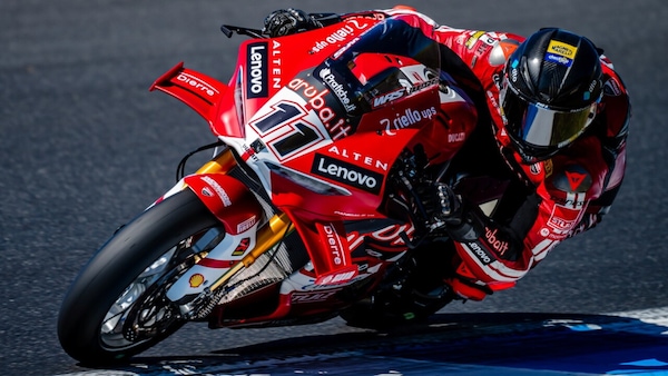 SBK Phillip Island, Bulega spadroneggia con la Ducati, Bimota a seguire