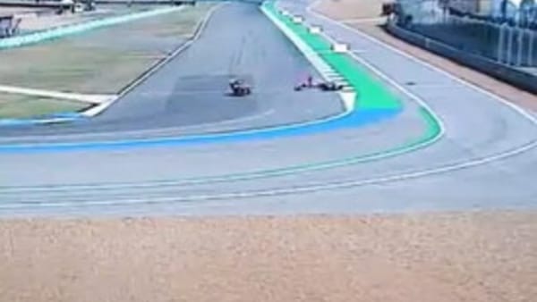 MotoGP Test, le prime foto dell'inaspettata caduta di Marquez