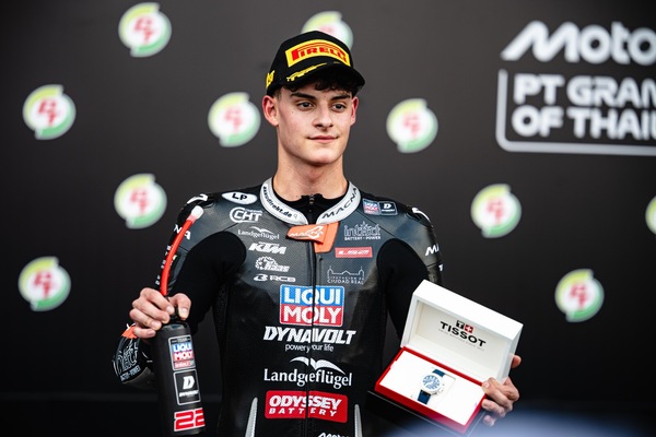 Moto3, si comincia con pole da record di Almansa in Thailandia. Pini 9°