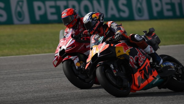 Il sorpasso Márquez-Acosta e le decisioni al microscopio: MotoGP come Calcio e F1?