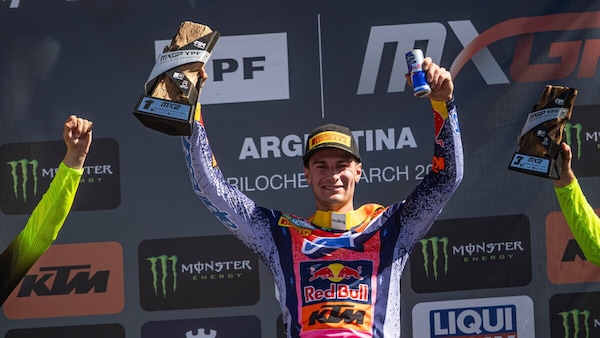 MX2: Langenfelder alza subito la voce