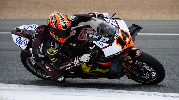 SBK, Lowes più forte del dolore: Sam in azione nei test di Portimao