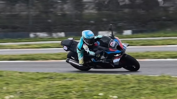 Su una M 1000 RR a 6 anni: la nuova “pazzia” di Zayn (e Kenan) Sofuoglu