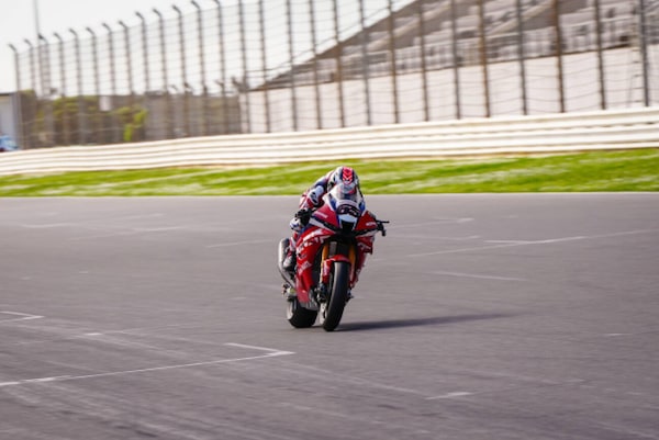 SBK, Jonathan Rea torna in pista: sarà al fianco di Chantra a Portimão