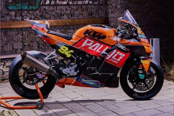 La spettacolare KTM 990 RC R di Jonas Folger