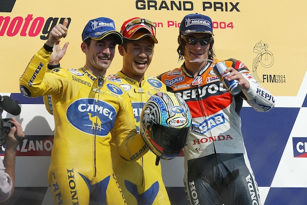 #RoadToBrasile, Rio 2004: Gibernau e Rossi out, vince Tamada
