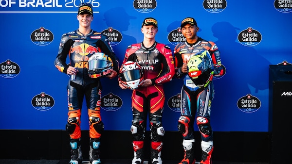 Moto3 Brasile: la pole position va a Esteban davanti a Perrone. Sesta fila per Pini
