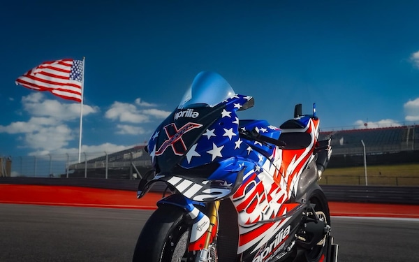 L'Aprilia d'America: ecco la X 250th, la MotoGP "di serie" diventa a stelle e strisce