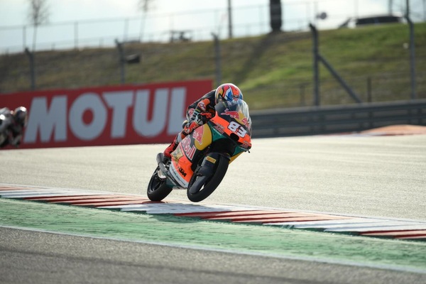 Moto3, Carpe apre le Fp1 in Texas, su Quiles e Esteban. Quarto Pini