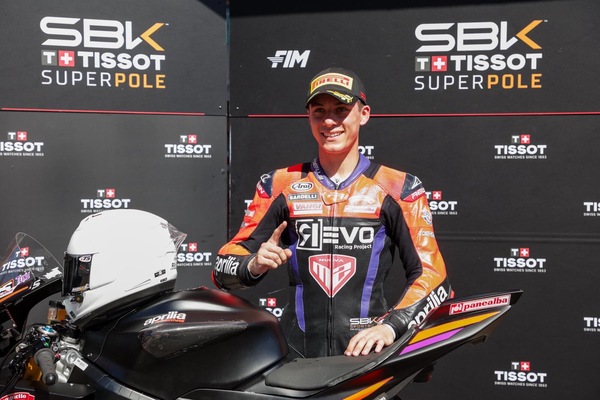 La prima pole della Sportbike parla italiano: Vannucci e Aprilia davanti a tutti a Portimao