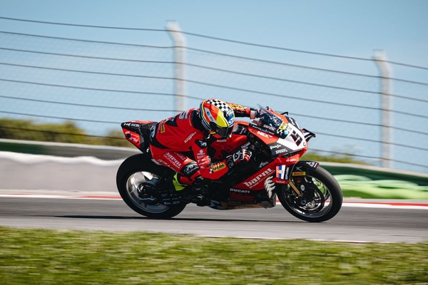 SBK Portimao, Montella: “Dobbiamo ancora scoprire la nuova Panigale”
