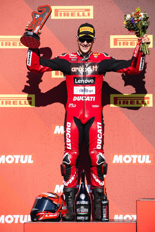 SBK Portimao, Lecuona: “Giornata incredibile per il team sia in Superpole che in gara”