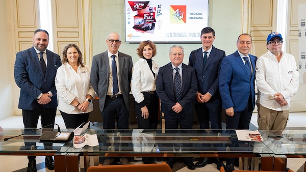 ENDUROGP LA SICILIA TORNA PROTAGONISTA DOPO 15 ANNI IL MONDIALE RIPARTE DA CUSTONACI