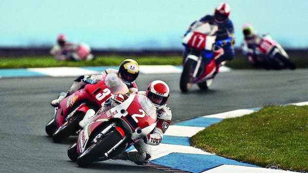 Buon Compleanno SBK: 3 aprile 1988 vittorie storiche di Tardozzi e Lucchinelli a Donington