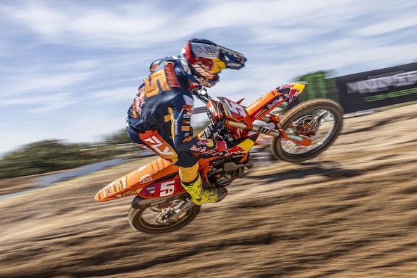 MXGP di Sardegna: Lucas Coenen demolisce tutti a Riola