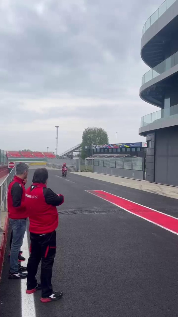 MotoGP Ducati 850 in azione a Misano: la nuova era è vicina
