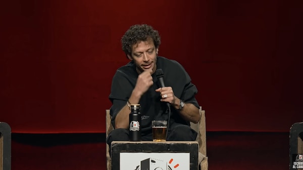 Rossi e quell'incontro segreto con Berlusconi: “Eravamo a San Siro io stavo cercando di sgattaiolare"