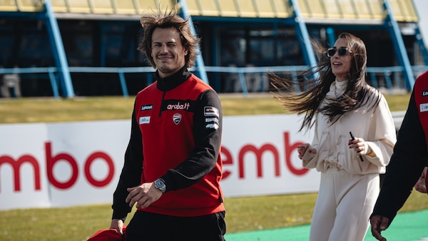 SBK, Bulega: “Stiamo parlando con diversi team in MotoGP”