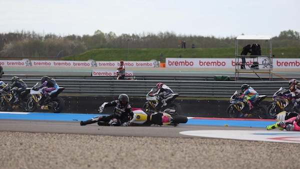 Incidente al via di Gara 1 del WorldWCR: la sequenza