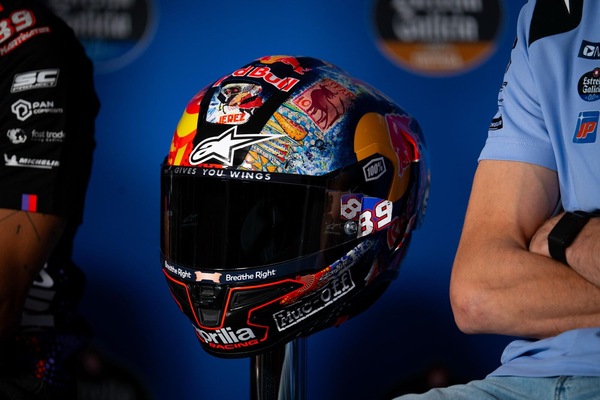GP Spagna, Martin omaggia Jerez con il suo casco speciale: le foto