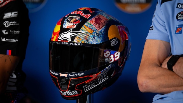 GP Spagna, Martin omaggia Jerez con il suo casco speciale: le foto