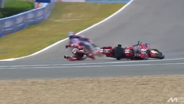MotoGP, brutta caduta di Bagnaia: moto distrutta