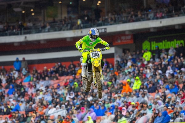 SX450: Roczen Vs Lawrence continua a Philadelphia