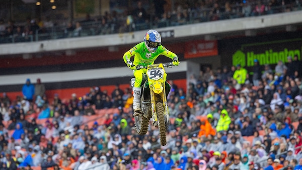 SX450: Roczen Vs Lawrence continua a Philadelphia