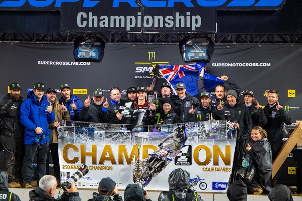 SX250: Davies Campione della East Coast a Philadelphia