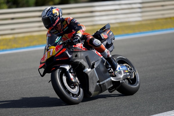 KTM, Yamaha e le nuove carene: le immagini
