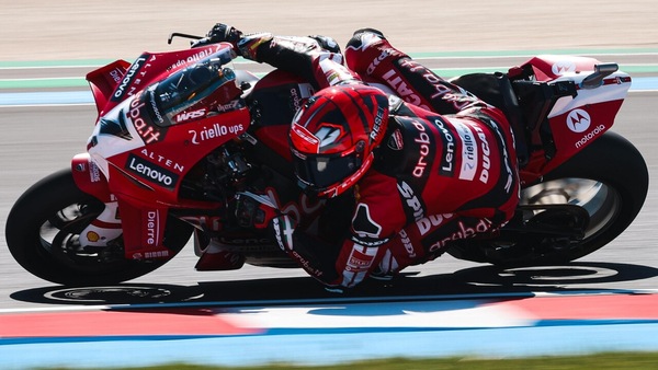 SBK Balaton, voce grossa di Lecuona, Bulega secondo