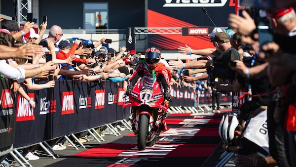 SBK Balaton, Bulega ormai illegale: quarta tripletta consecutiva!