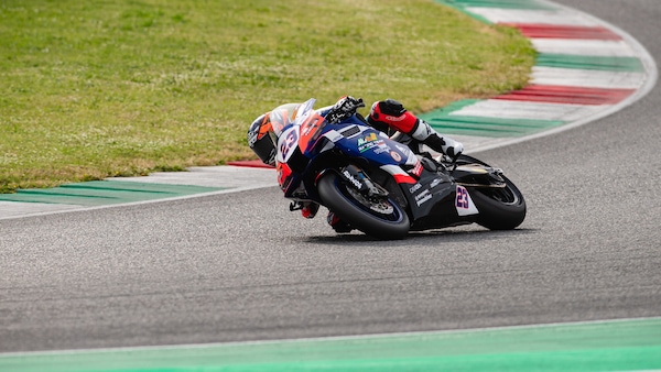 CIV SSP, Niccolò Antonelli firma la prima vittoria della Yamaha R9