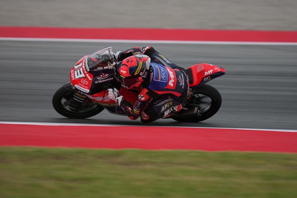 Moto3 Catalunya: Danish firma le fp1 su Fernandez. Aspar a due facce