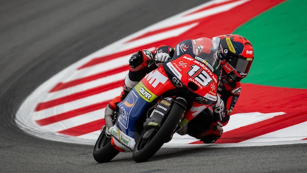 Moto3 Barcellona, Hakim Danish domina il venerdì al Montmeló, Guido Pini costretto alla Q1