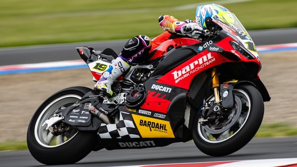 Piede destro rotto: SBK di Most finita per Bautista
