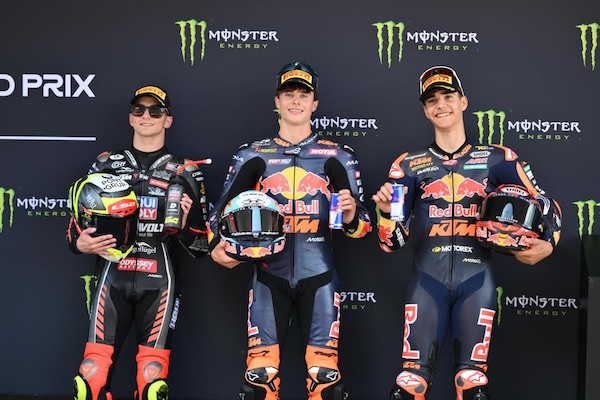Moto3, Perrone ottiene una pole position incredibile in Catalunya, settimo Quiles