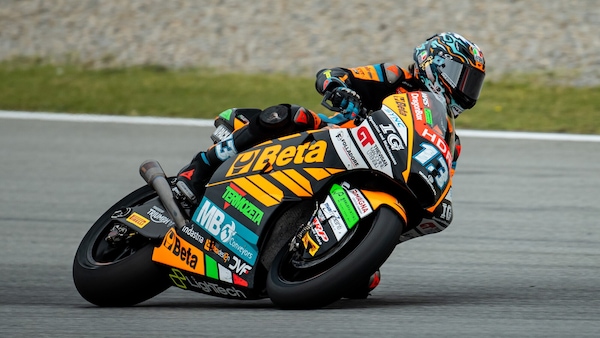 Moto2, GP Barcellona: pole perentoria di Vietti, Lunetta in Top 10