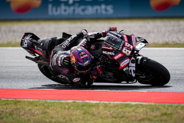 GP Barcellona, Martín: “Lo spettacolo deve continuare, ma dopo tre ripartenze bisogna fermarsi”