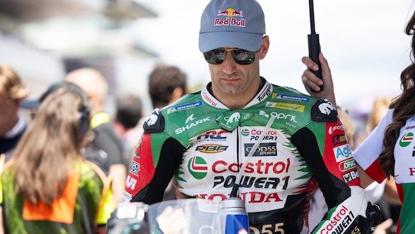 GP Barcellona, Zarco: “Niente frattura al femore, i legamenti del ginocchio hanno ceduto”