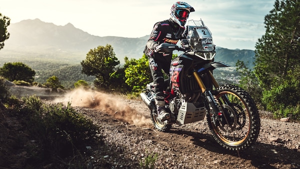 L’Aprilia Tuareg Rally vince anche in configurazione di serie