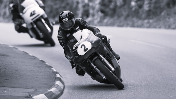 Road Races, tragedia al Pre-TT: è morto il veterano Alan Oversby