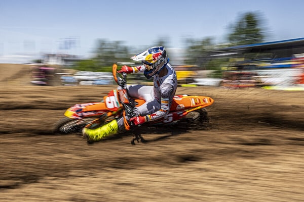 MXGP di Germania: Coenen vola sul fango tedesco