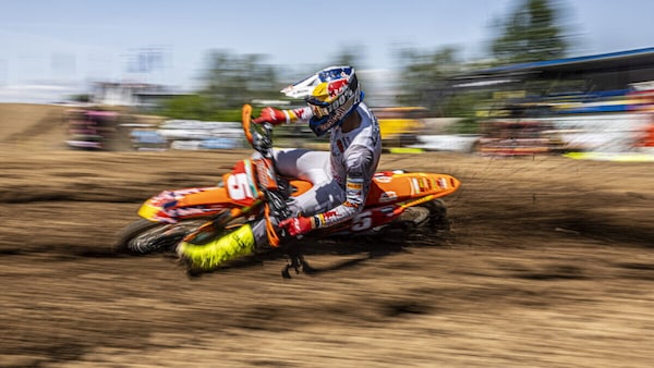 MXGP di Germania: Coenen vola sul fango tedesco