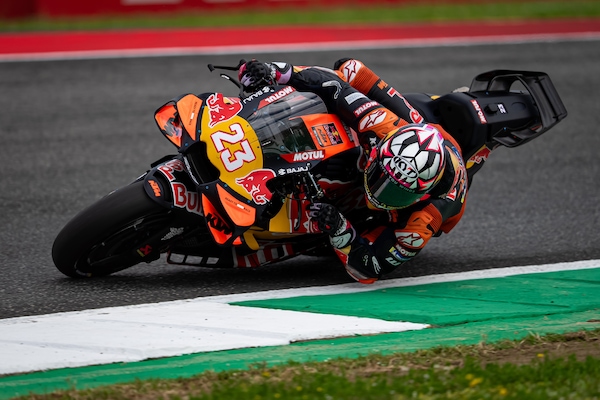 GP Italia, Bastianini: "Sono veloce ma non concretizzo: ogni volta sembra di guidare una moto diversa"