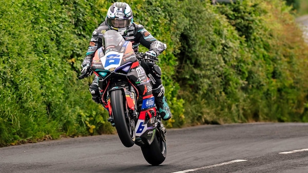 Tourist Trophy, leggenda inarrestabile: Dunlop vince in SSP e sale a quota 34!