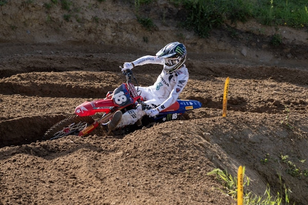 MXGP di Lettonia: pole per Lata ed Herlings